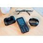 Telefon komórki dla osób starszych MM735 z bransoletką SOS od firmy MAXCOM