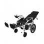 Elektryczny wózek inwalidzki z regulowanym oparciem i podnóżkami AT52313