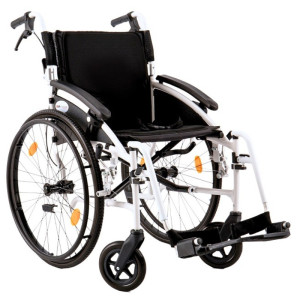 Wózek inwalidzki aluminiowy AR-303 - Czarny - 45 cm - Koła pompowane