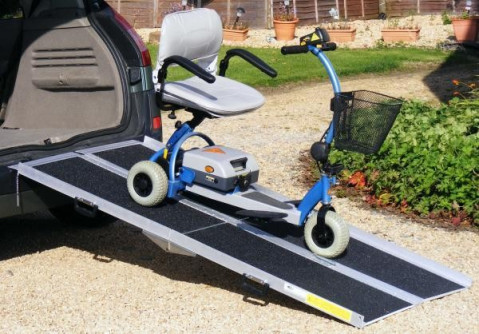 Rampy podjazdowe antypoślizgowe REHA ACTIV 240 cm - Galeria zdjęcie 1
