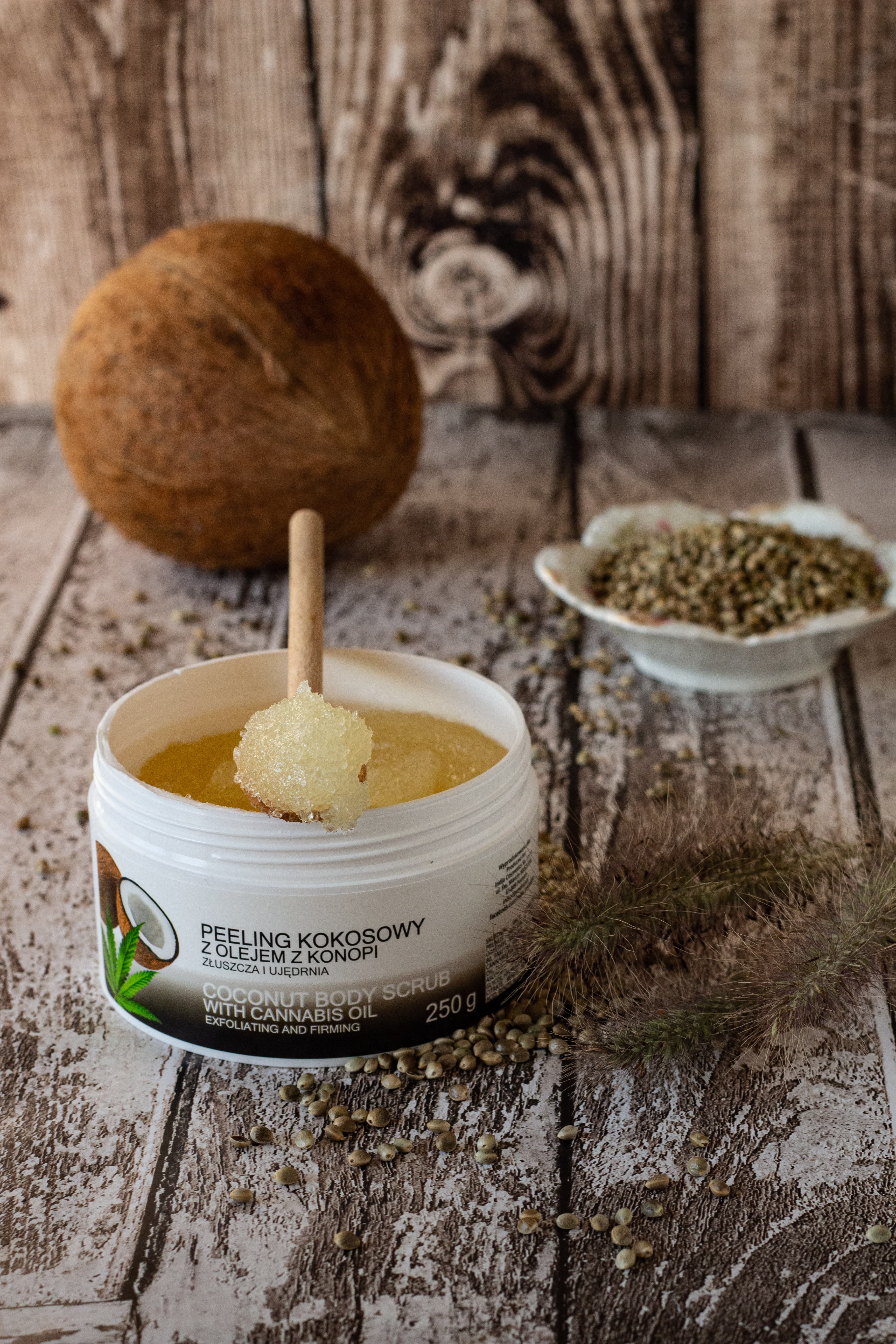 Peeling Kokosowy z olejem konopnym INDIA, 250 g - zdjęcie 7